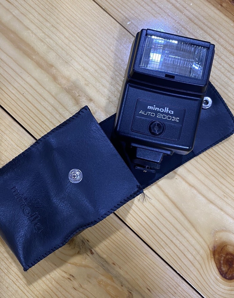 Konica Minolta Auto 200X Flash with Protective Case