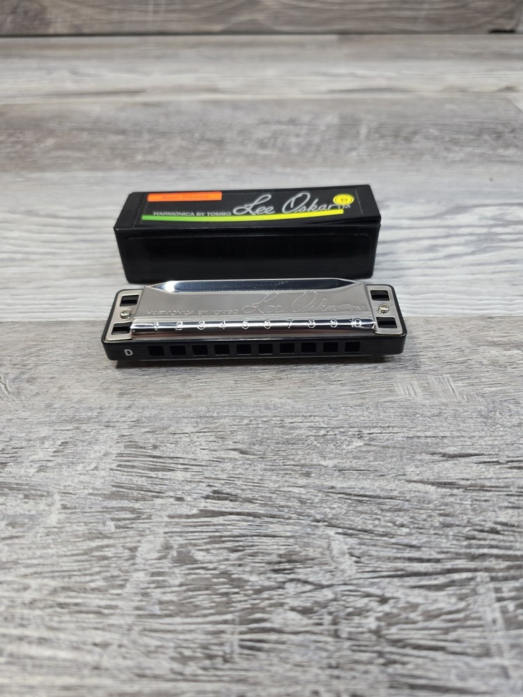 Lee Oskar Major Diatonic Harmonica Low D Clean W/ Case