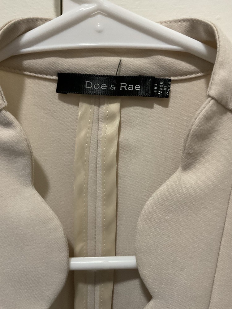 Doe & Rae Beige Jacket - Size Medium - Pre-owned