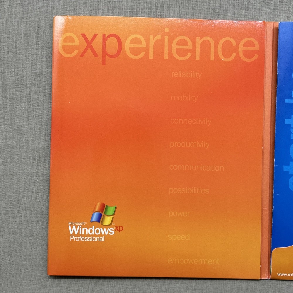 Microsoft Windows XP Professional (CD-ROM 2002 Version) w/ Product Key Complete