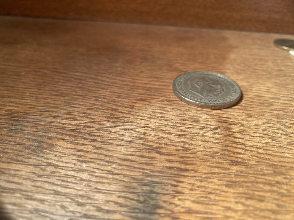 Rare Error 50PTAS Low Mintage Excellent Condition Side Engraving Error