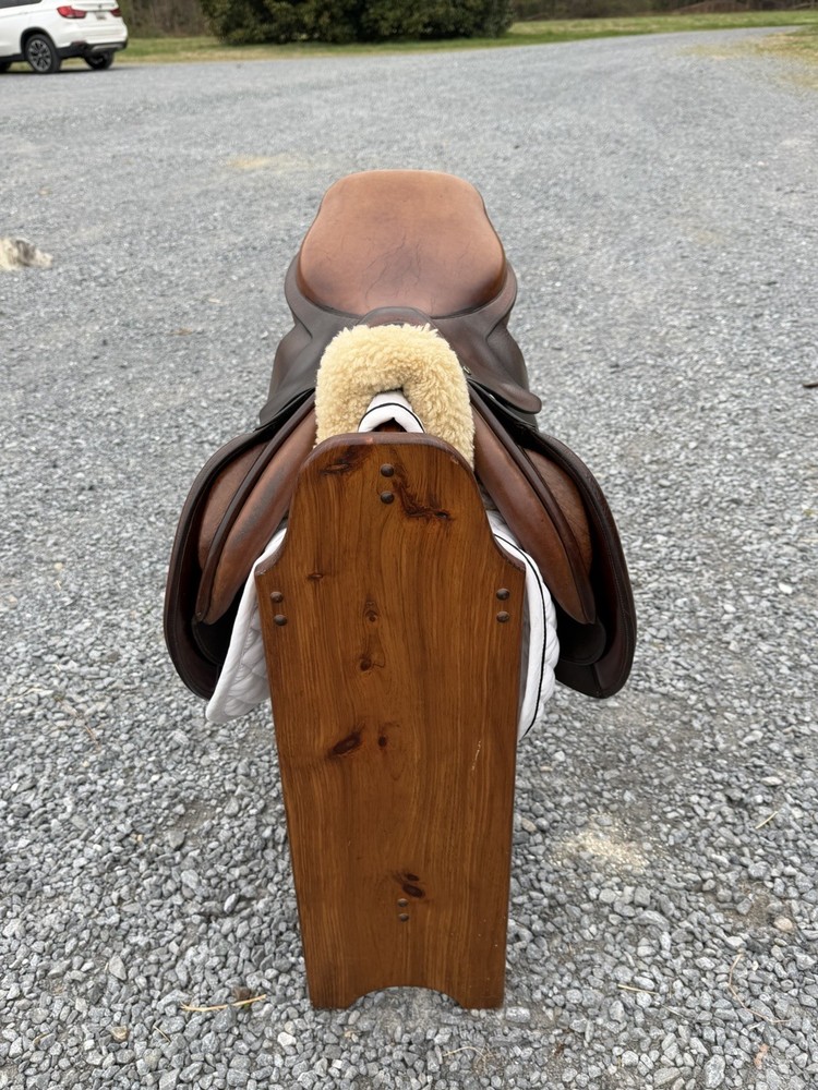 Beval Ltd 16" English Saddle