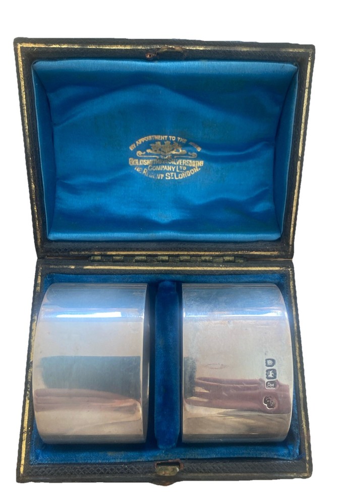 Solid Silver Napkin Rings Pair Original Box Goldsmiths & Silversmiths Co Ltd