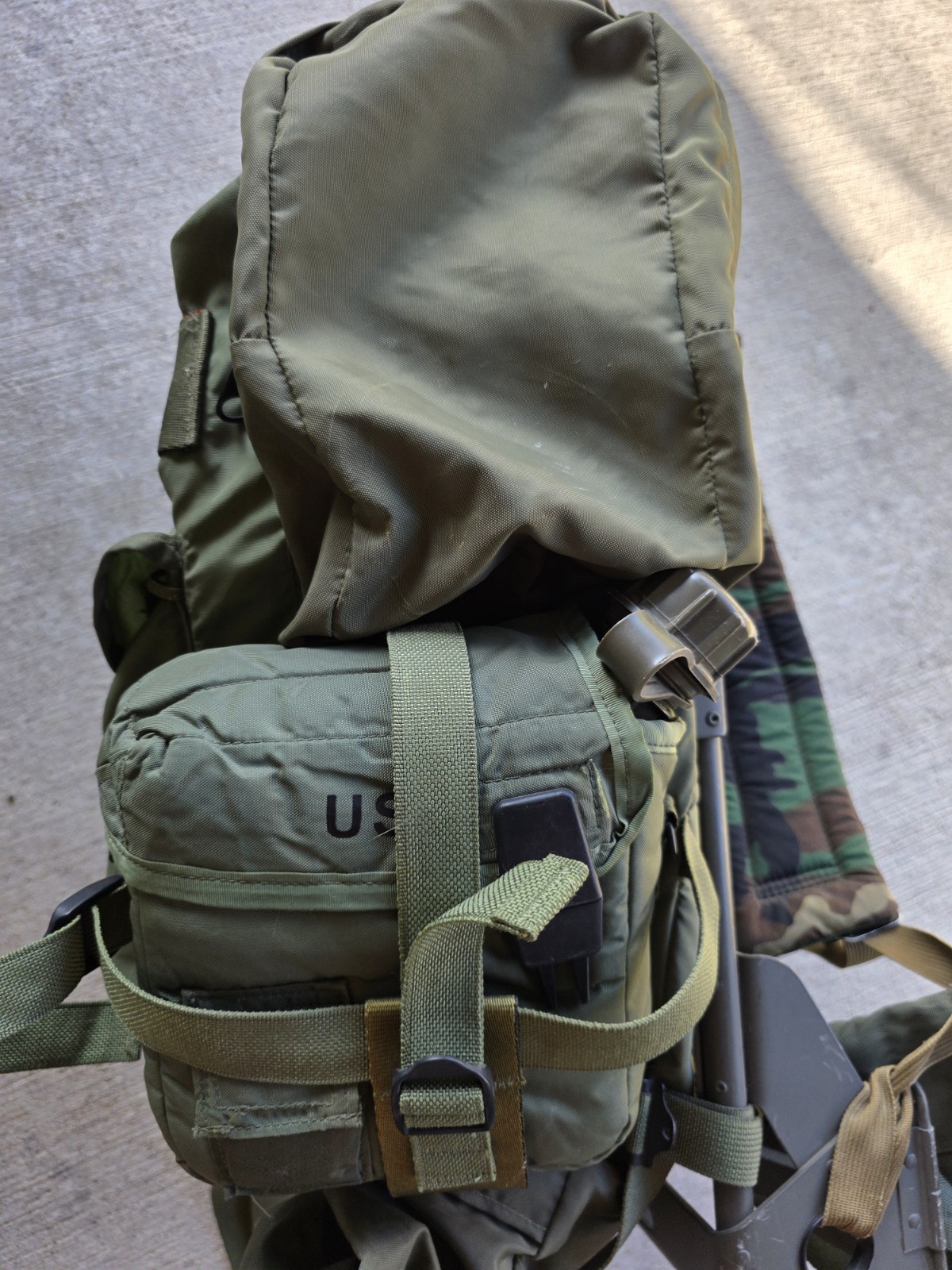 (Modifield) LARGE ALICE PACK W/ FRAME And 2 Quart Canteen