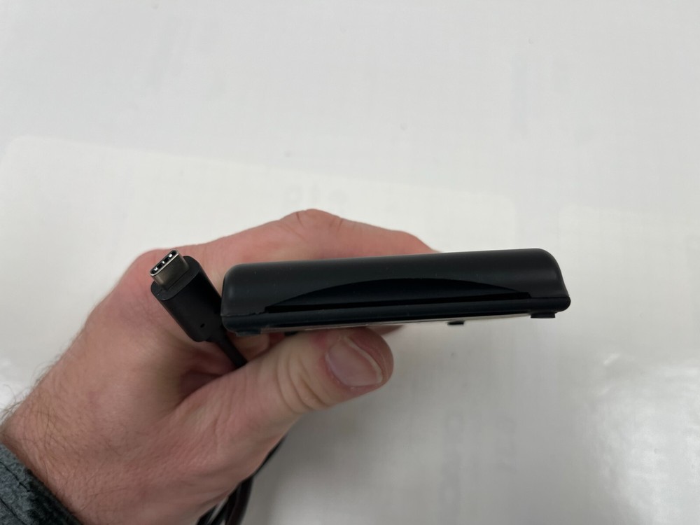 IOGEAR USB-C Smartcard Reader GSR205 Universal Compatibility
