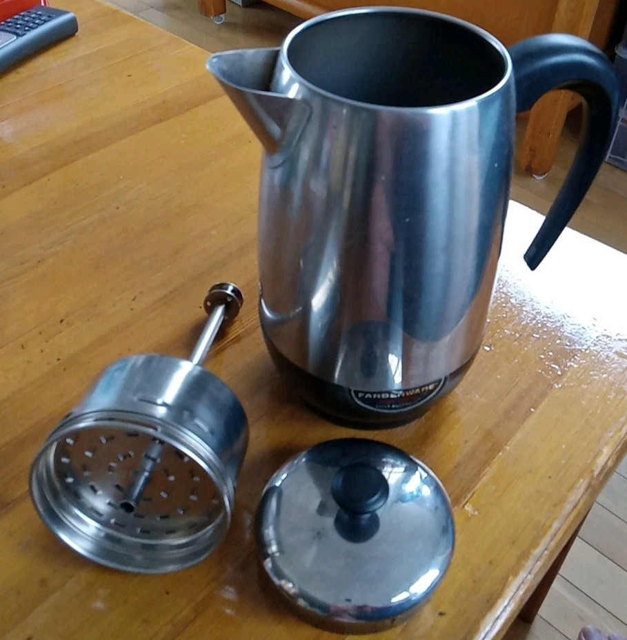 Farberware Superfast Automatic Coffee Pot Percolator 8 Cup w Cord 138B TESTED