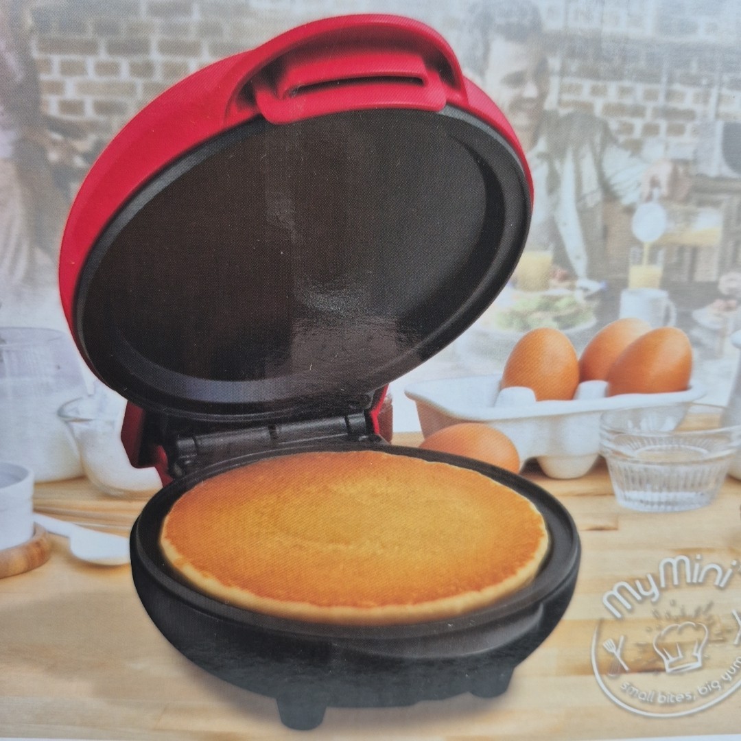Nostalgia My Mini 5" Griddle, Eggs, Burgers. -Red- Nonstick Surface - NEW!