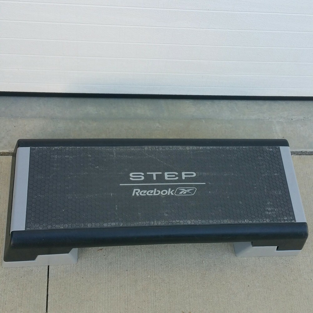Reebok Aerobics Step Cardio Workout Stepper w/Adjustable Risers 6" 8" 10" height