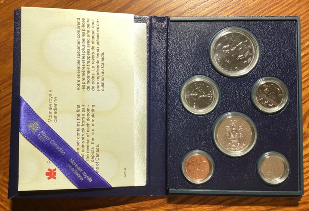 Canada 1981 specimen set (original big case&Coa)