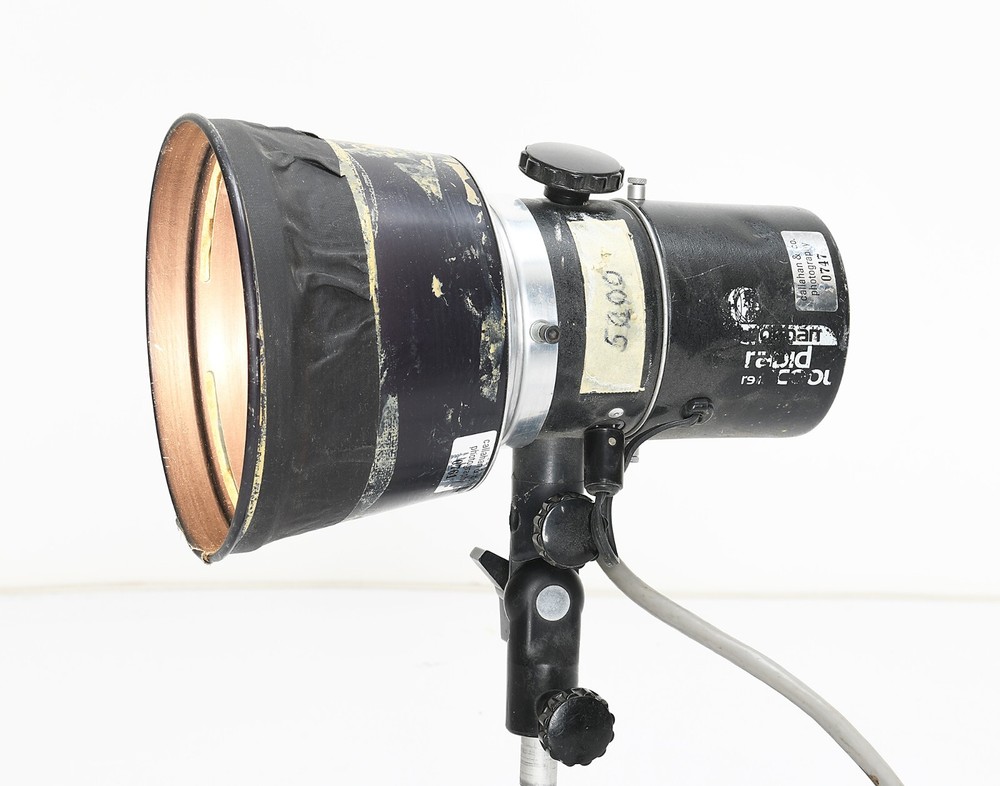 Norman LH2000 Strobe head with R9114 constant speed blower Grid Reflector NICE!!