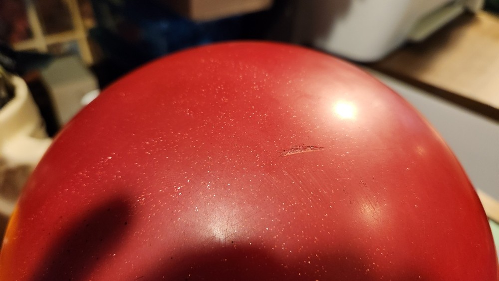 Hammer Black Widow Red Solid Urethane Overseas Bowling Ball 15 lbs Span 4 Inches