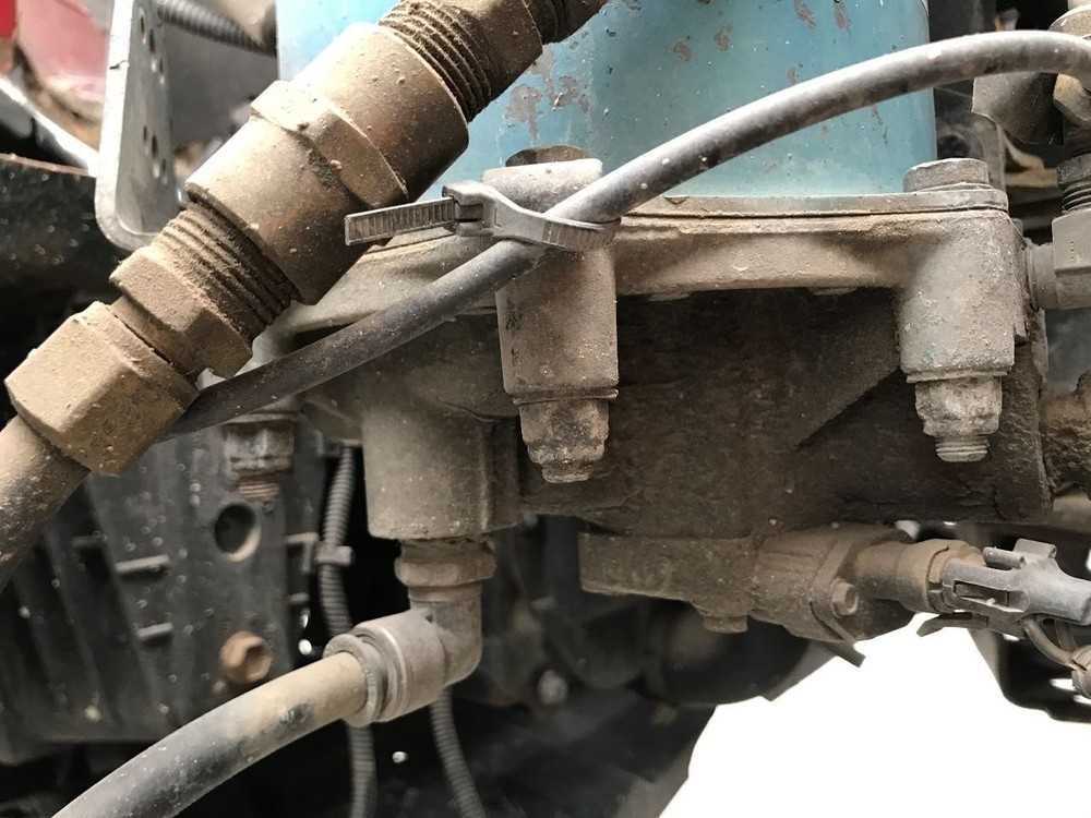 Bendix AD9 Air Dryer - Used