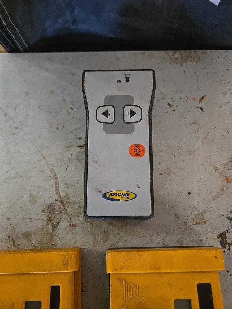Spectra-Physics Trimble RC501 Remote + 2x Level-Eye Modules