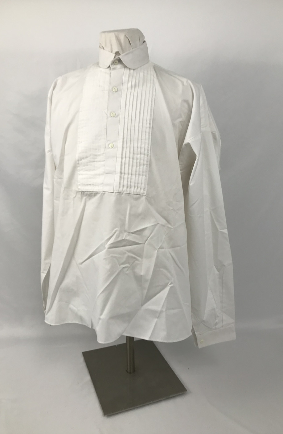 White Shirt with Pleated Front Size XXXL