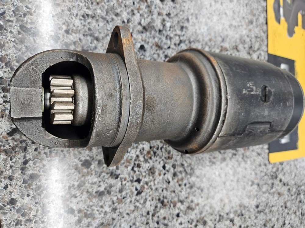 GLEANER C COMBINE STARTER 79004837