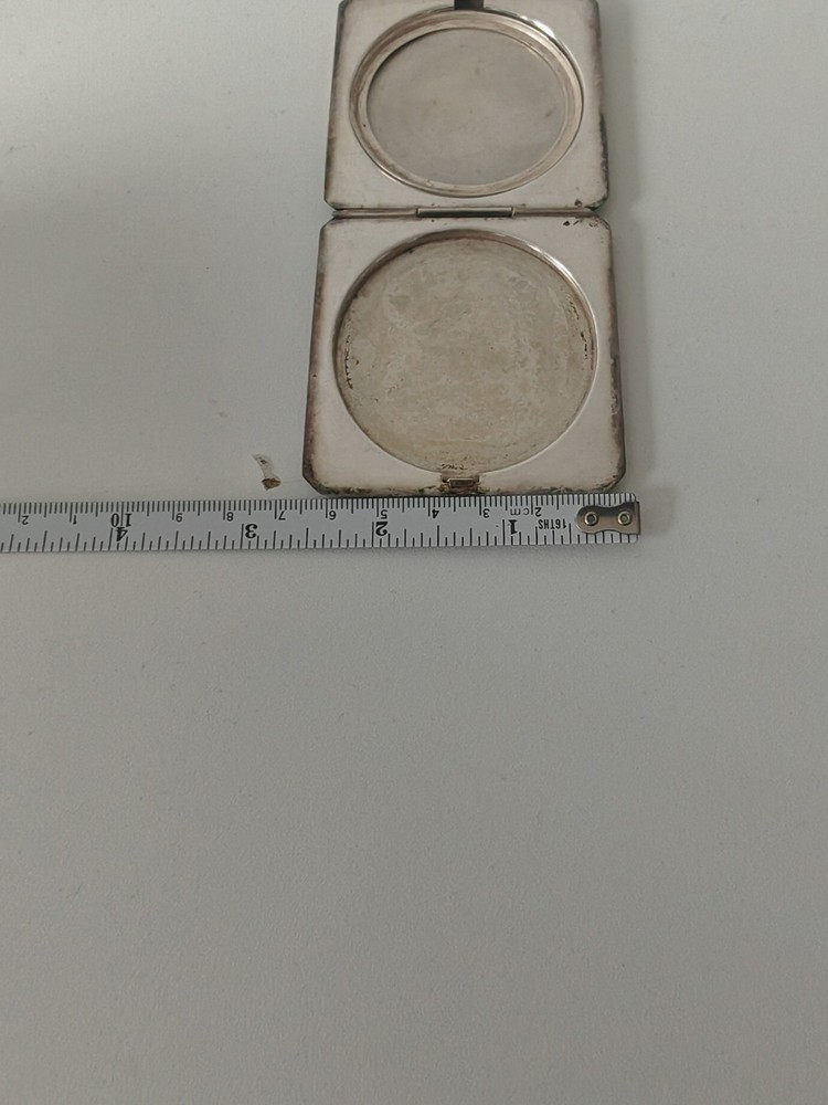 VINTAGE SOLID COMPACT STERLING SILVER POWDER BOX BY CHARM STERLING