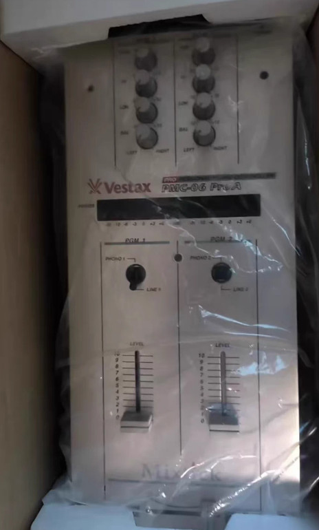 1pcs Vestax PMC-06 ProA Mixing Console