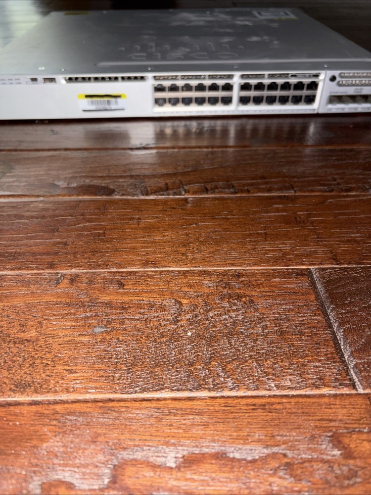 Cisco Catalyst WS-C3850-24T 24-Port Gigabit Switch with Network Module