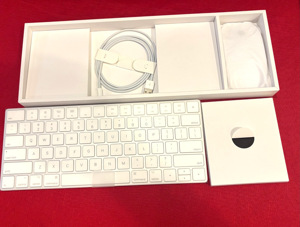 Apple A1644 Magic Keyboard 2 and Magic Mouse 2 Wireless Kit  Never used
