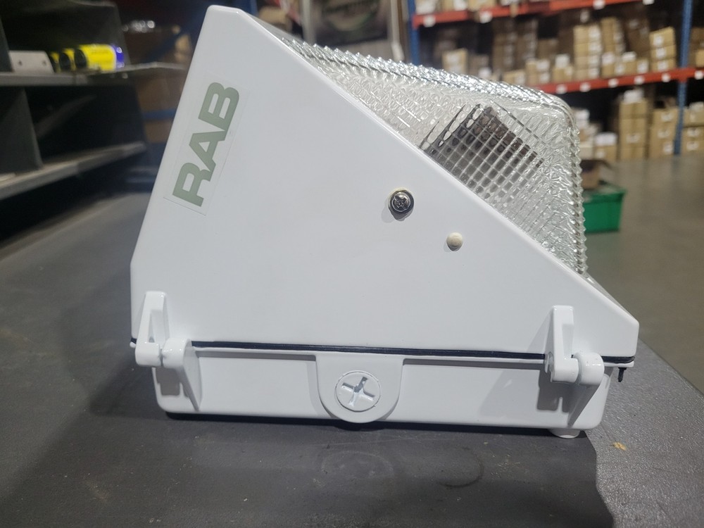 RAB OUTDOOR LIGHT WP2F84W