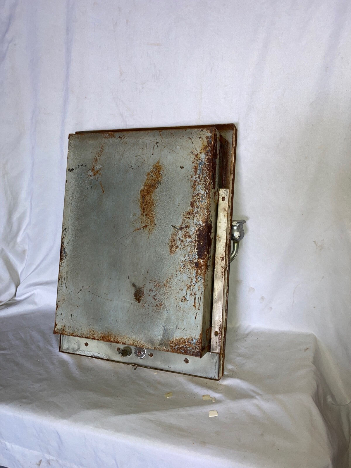 Vtg Mid Century Metal Recessed Medicine Cabinet Chrome Sconces Old Hotel 44-26E