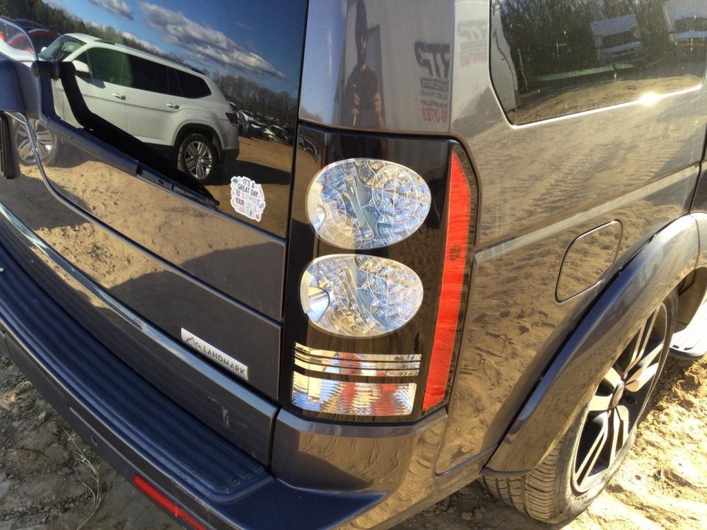 LR4 2016 Glove Box 4915510