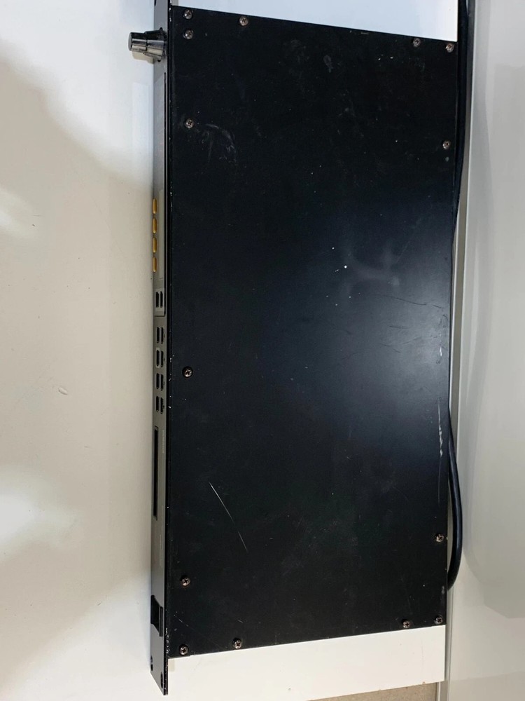 Yamaha EMP700 Stereo Multi Effect Processor Rackmount