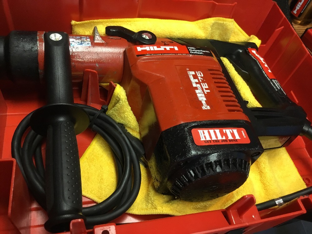 HILTI TE 75, PREOWNED, FREE CHISEL, BITS, LASER METER, FAST SHIP