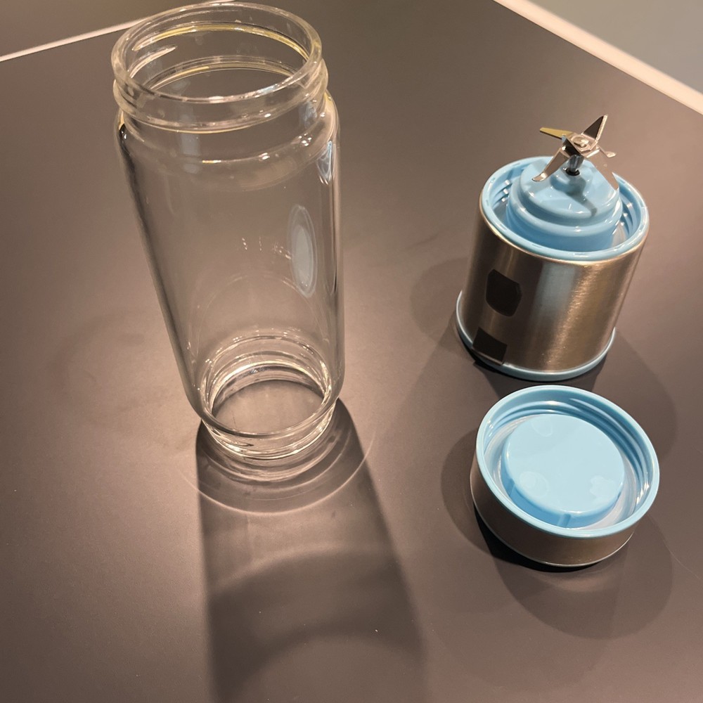 PORTABLE BLENDER