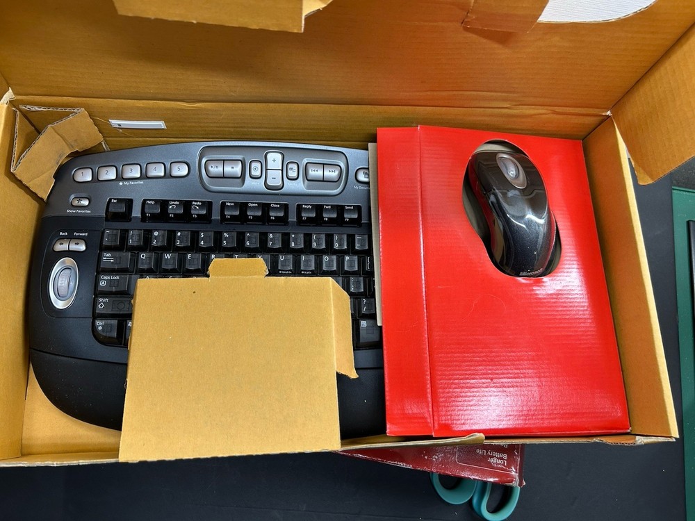 Microsoft Wireless Desktop Elite Keyboard And Mouse Combo