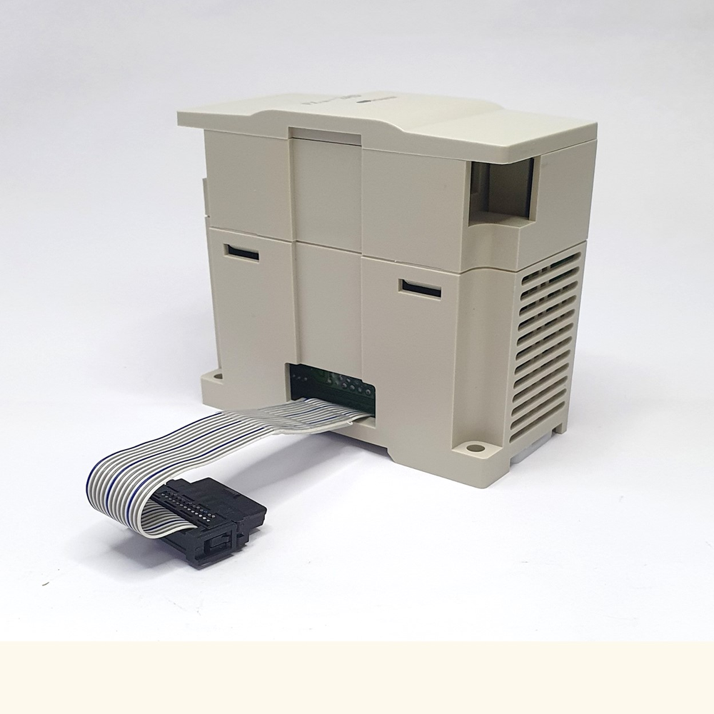 1PC New Mitsubishi FX2N-2AD Programmable Controller FX2N2AD Fast Ship