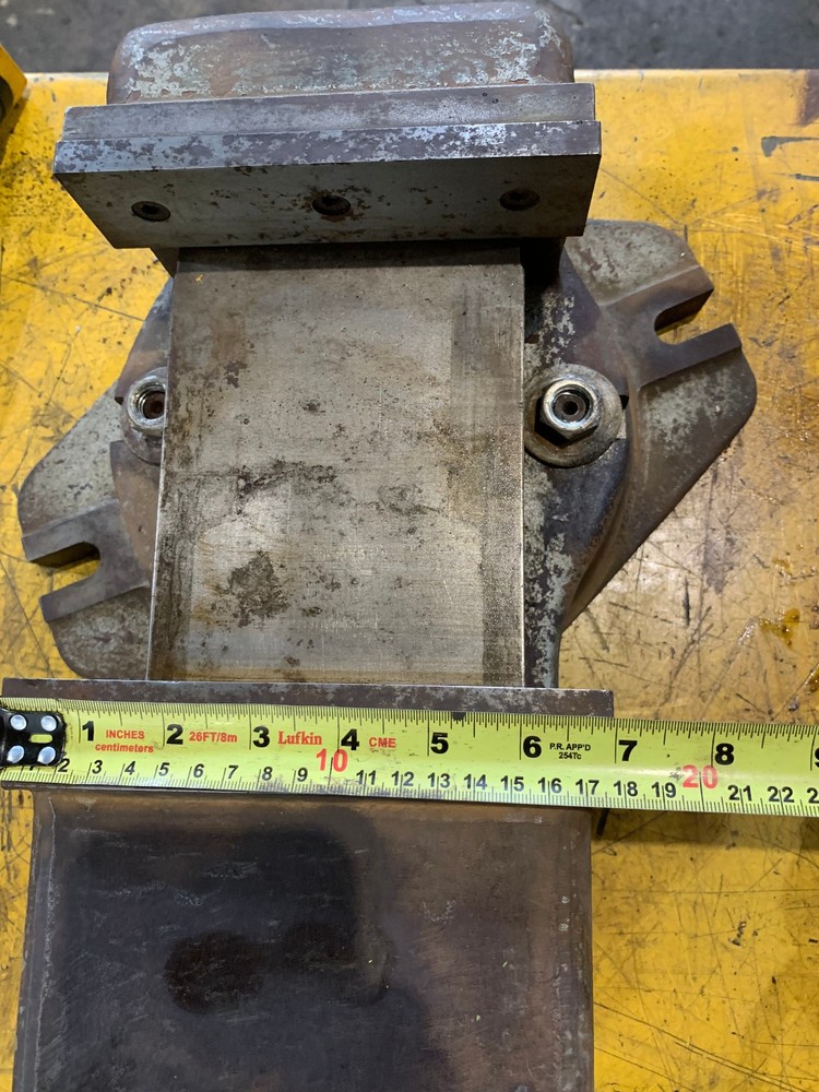 7" Milling Machine Vise with Swivel Base