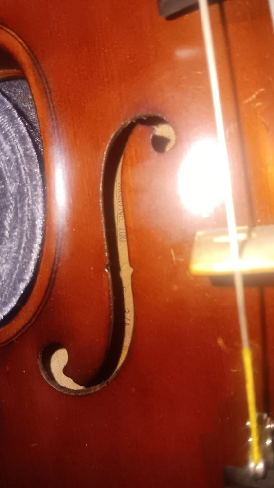 Violin 3/4 Size Universal Model 100 with Bow and Hard Case