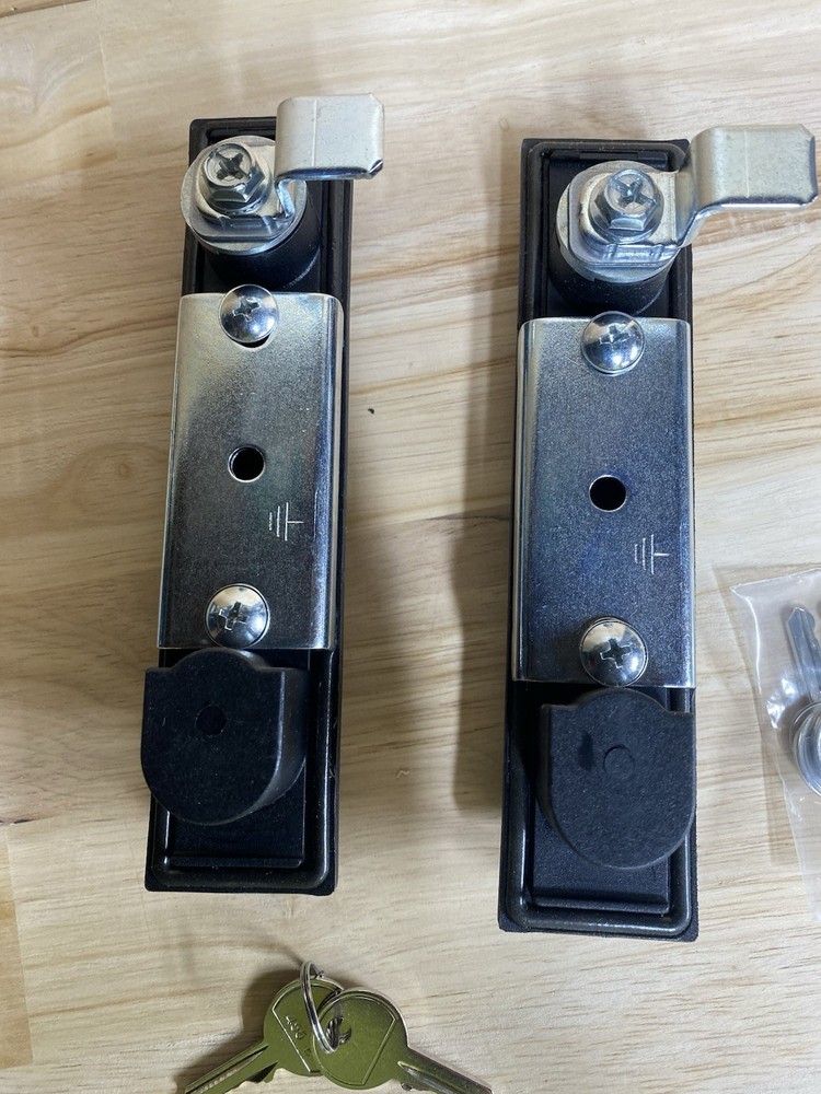 Vertiv VR Rack Accessory Combination Lock Handle vra6023