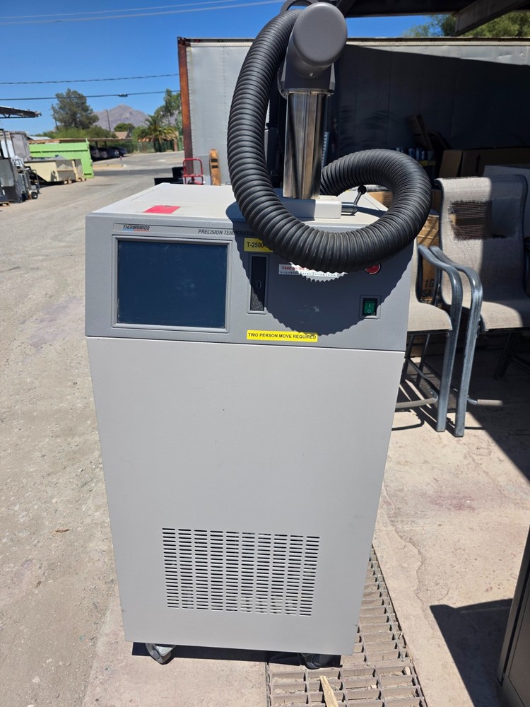 THERMONICS T-2500HFE PRECISION TEMPERATURE FORCING SYSTEM WITH HEAD - UNTESTED