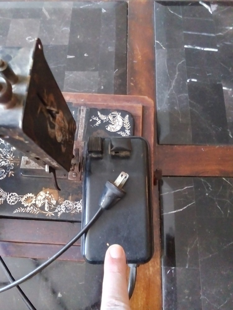 Vintage Singer Sewing Machine