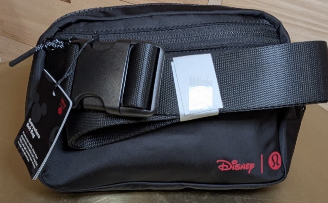 ❤️Lululemon Disney EVERYWHERE BELT BAG Mickey in Motion BLACK Crossbody NWT❤️