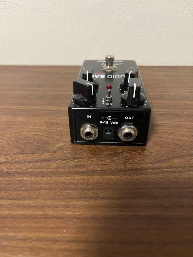 studio bass compressor