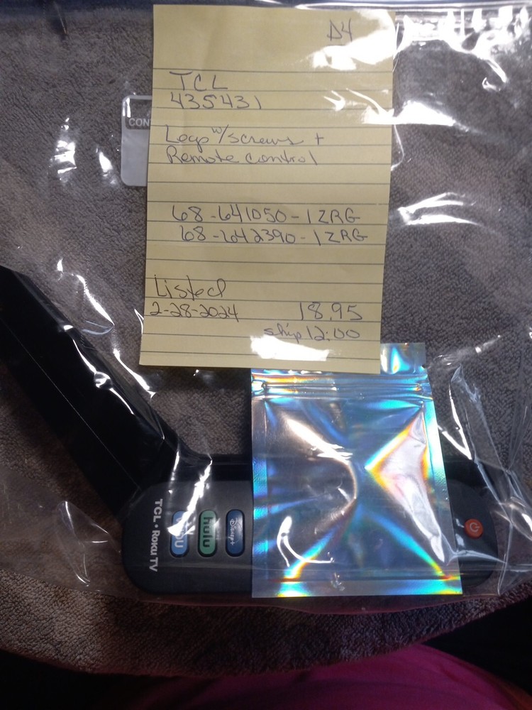 TCL Legs W Screws and Remote Control