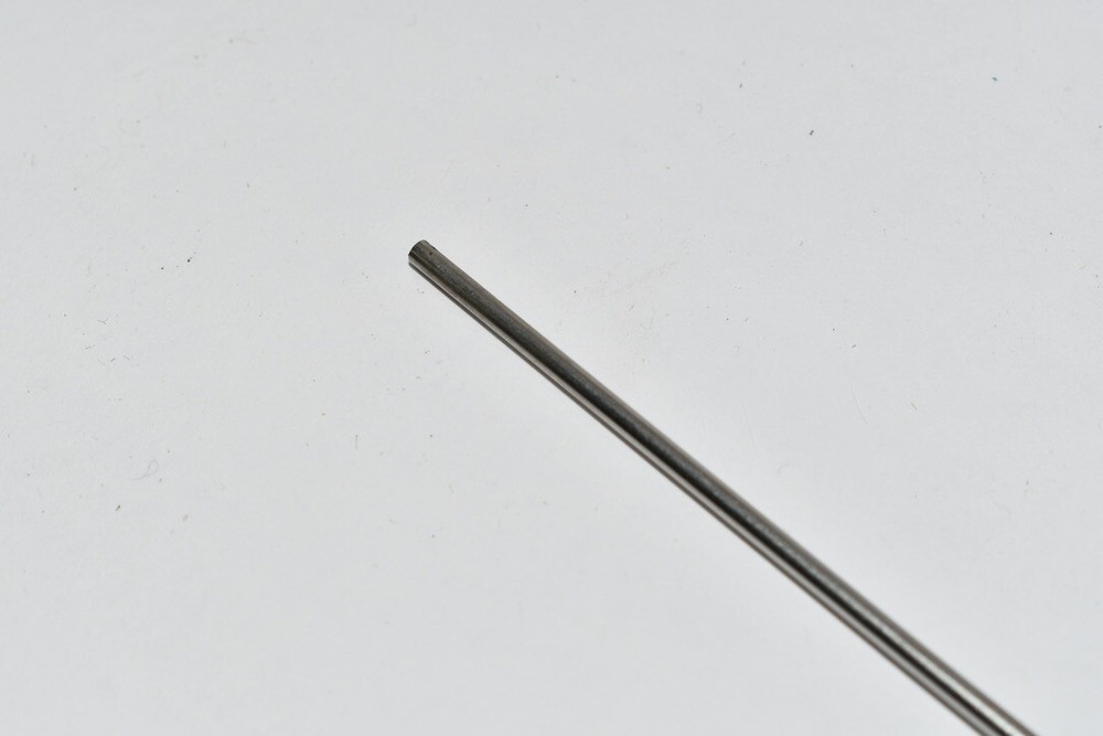 NEW OMRON E32-DC200B Fiber optic sensor head, diffuse, M6 cylindrical axial with