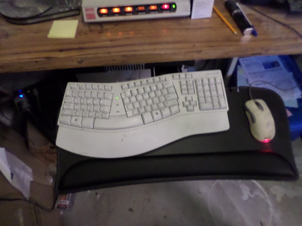 Knoll Under Desk Mount Adjustable Keyboard Tray