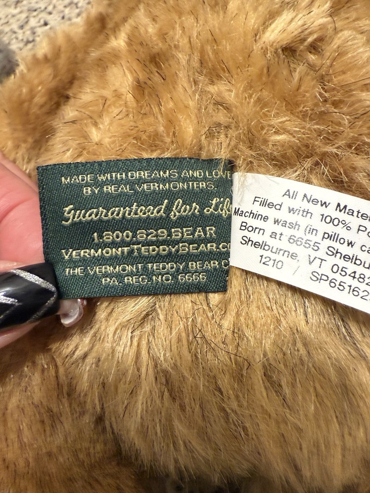 Vermont Teddy Bear ~ Authentic