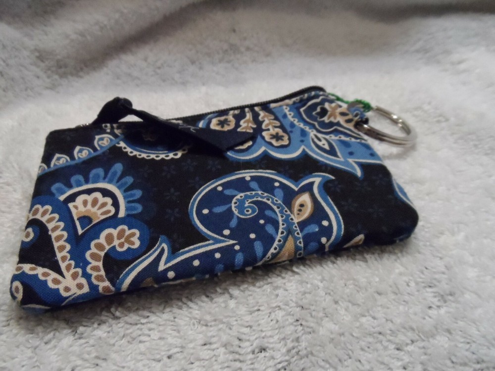 Vera Bradley zip Window ID holder in Windsor Navy