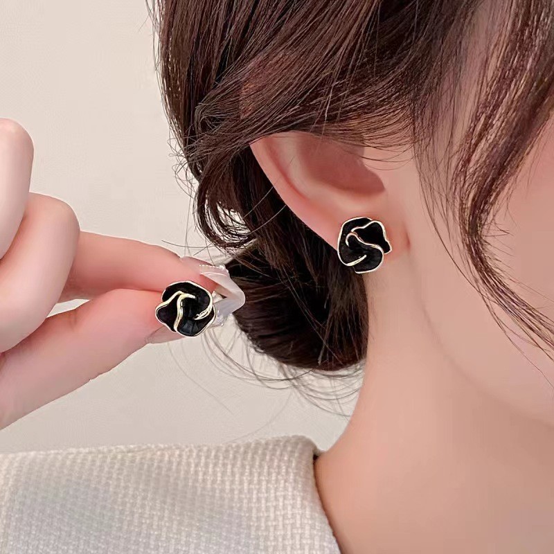 Women's Elegant Black Camellia Ear Studs Earrings Alloy Fashion Jewelry Gift