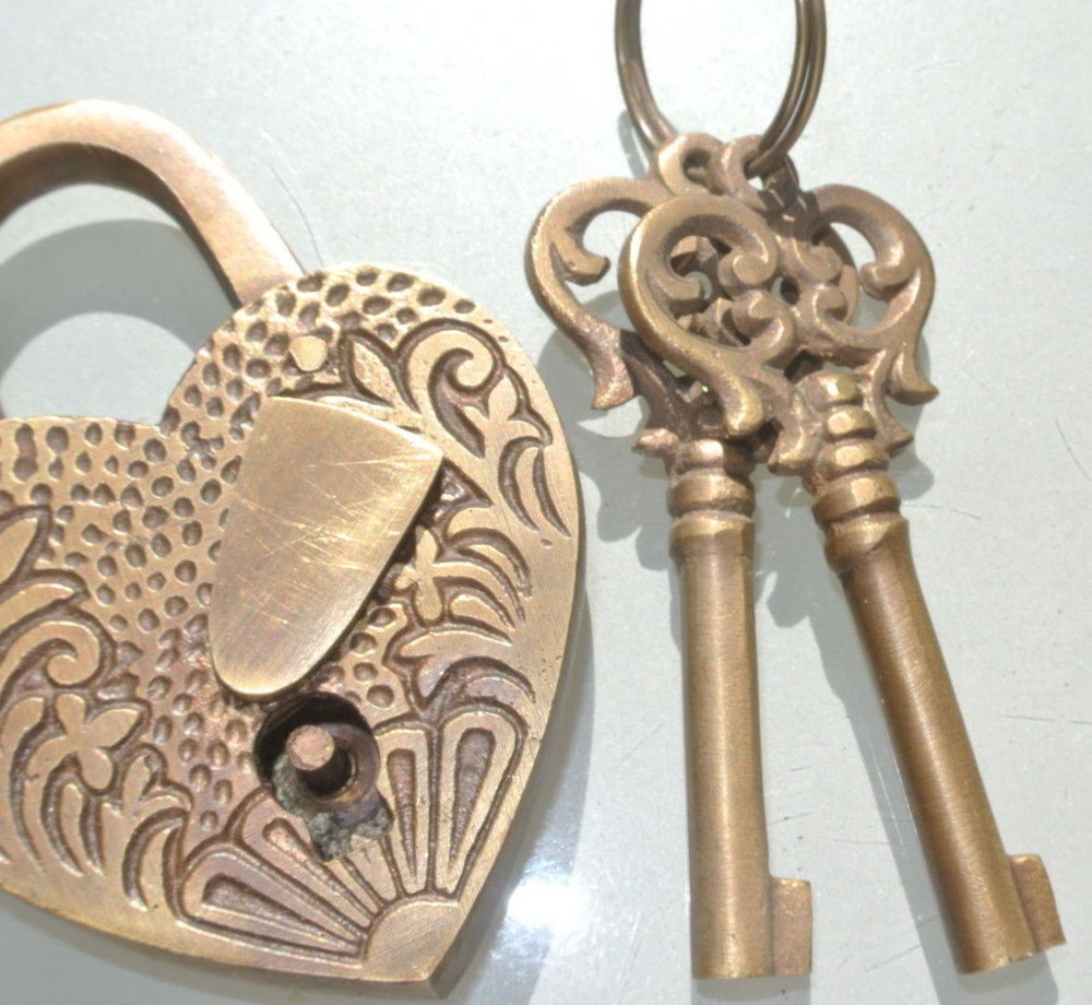 engraved PADLOCK 3" Vintage stye HEART LOVE solid brass 2 keys lock bridge