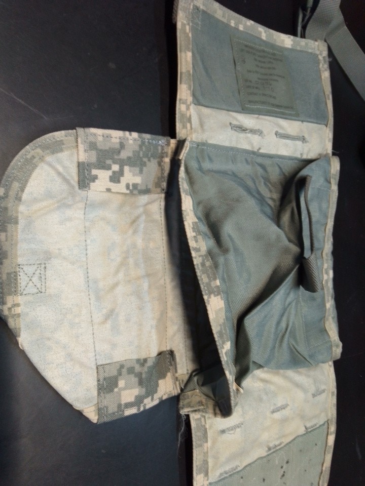 IMPROVED OUTER TACTICAL VEST LEFT SIDE PLATE CARRIER. SIZE MEDIUM -LARGE NEW !
