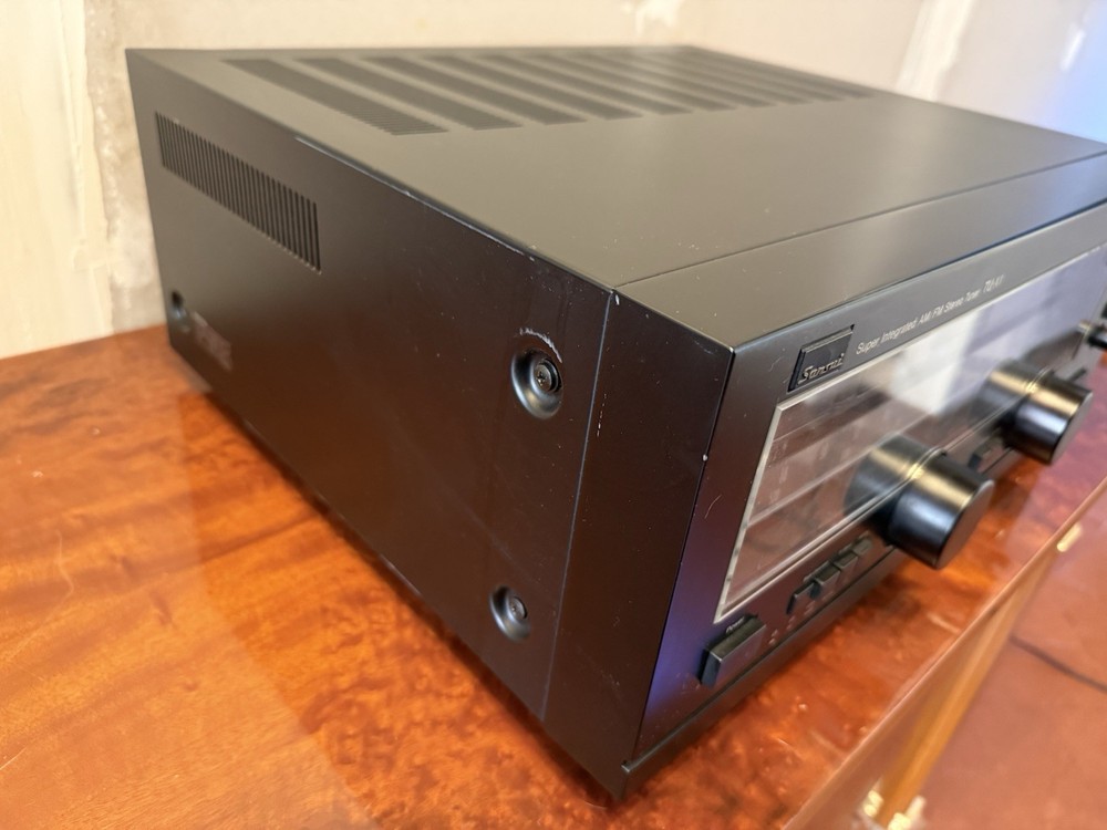 SANSUI TU X1 flagship tuner