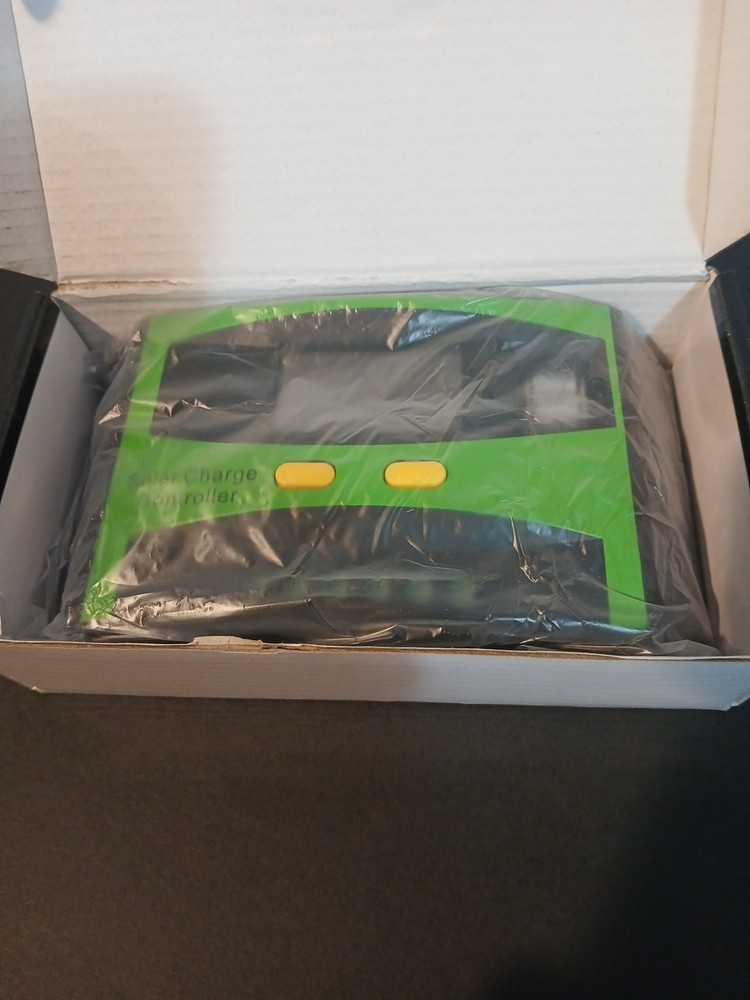 30A PWM Solar Panel Charge Controller 12/24V Auto LCD Display Dual USB Timer Set