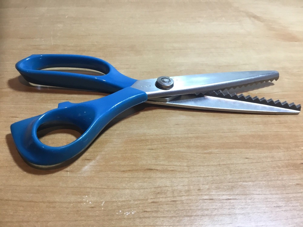 Stainless Steel Ultra Sharp Pinking Shears, Right Hand, Japan Made