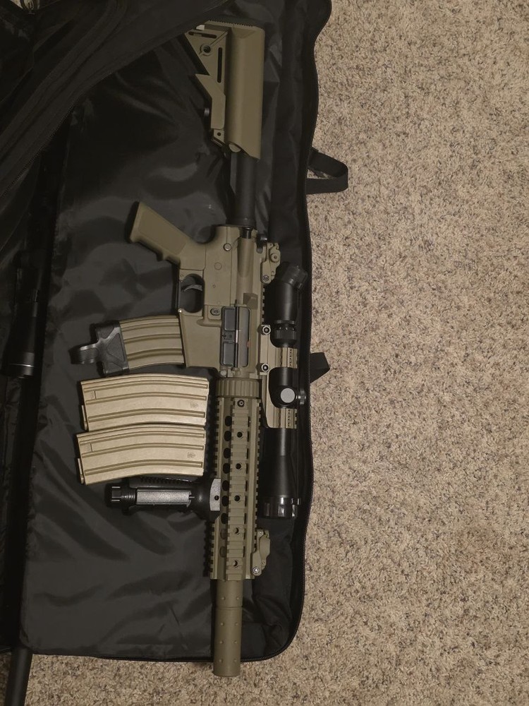 New Airsoft M4 Silens +3 Mags